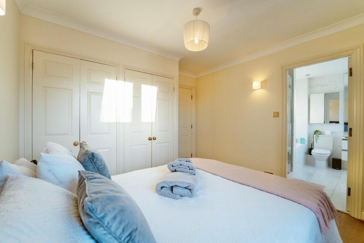 Fantastic 2bdr Free Car Parking * Londres